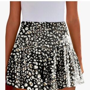 Dokotoo Animal Print Wide Leg Shorts XL NWOT